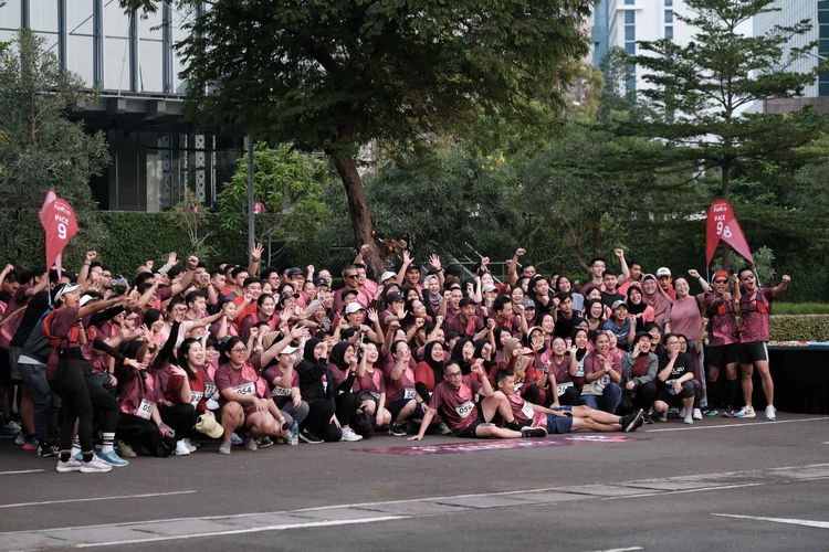 Race photo from Assurance Fun Run 2024