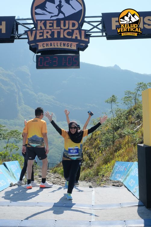 Race photo from Kelud Vertical Challenge 2024