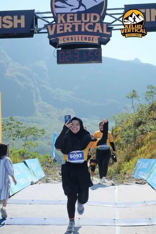 Race photo from Kelud Vertical Challenge 2024
