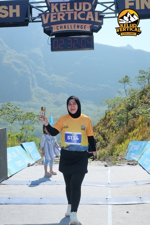 Race photo from Kelud Vertical Challenge 2024