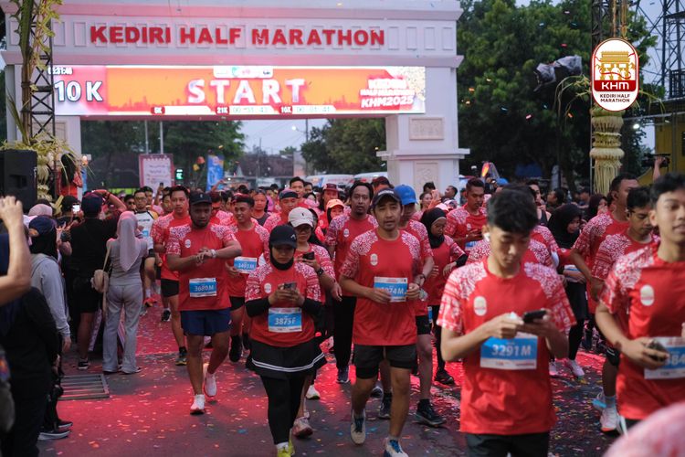 Race photo from Kediri Half Marathon 2025