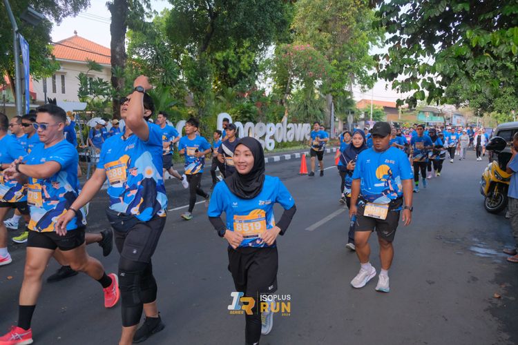 Race photo from Isoplus Run 2024 Surabaya
