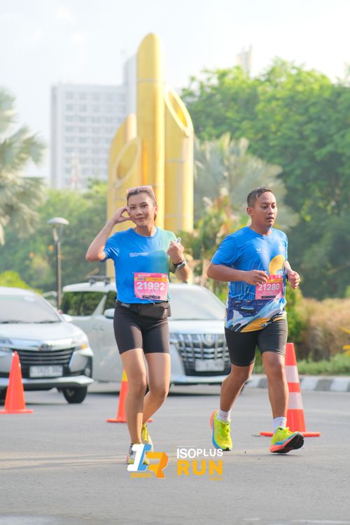 Race photo from Isoplus Run 2024 Surabaya