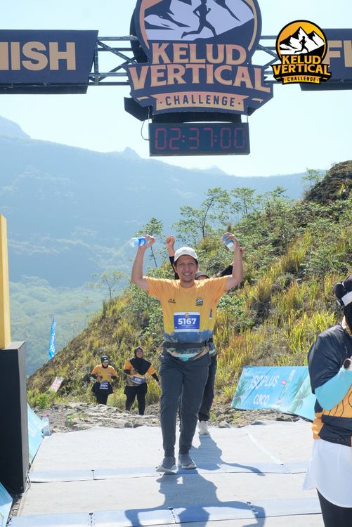 Race photo from Kelud Vertical Challenge 2024
