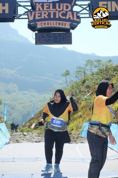 Race photo from Kelud Vertical Challenge 2024