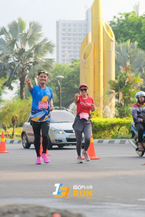 Race photo from Isoplus Run 2024 Surabaya