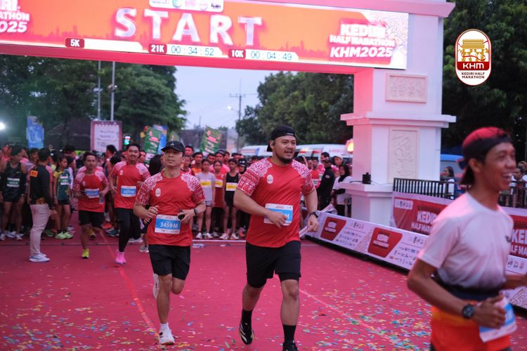 Race photo from Kediri Half Marathon 2025