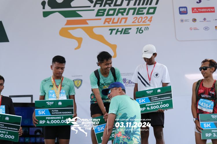 Race photo from Arutmin Borneo Run 2024