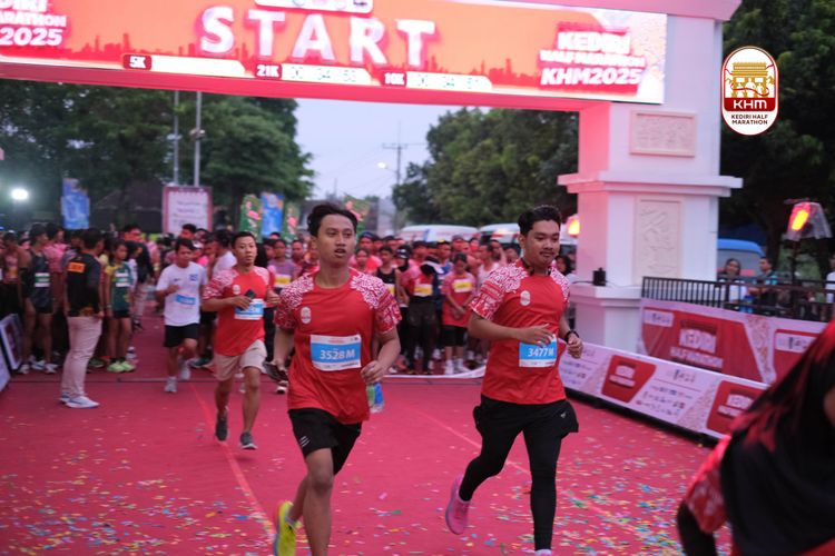 Race photo from Kediri Half Marathon 2025