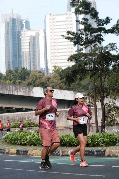 Race photo from Assurance Fun Run 2024