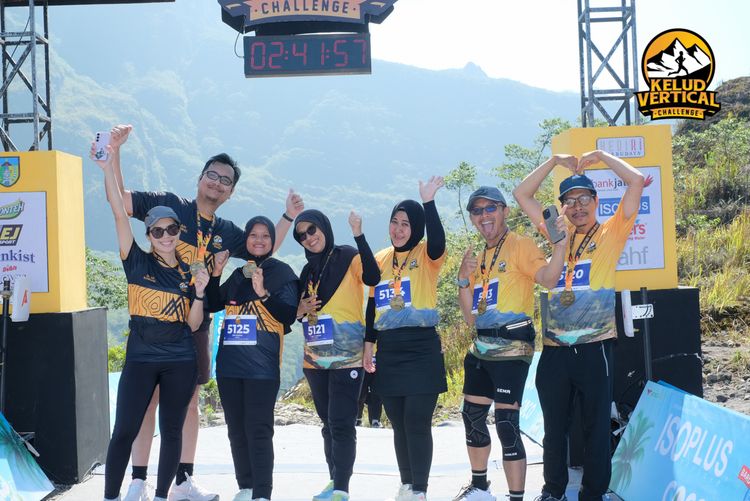 Race photo from Kelud Vertical Challenge 2024