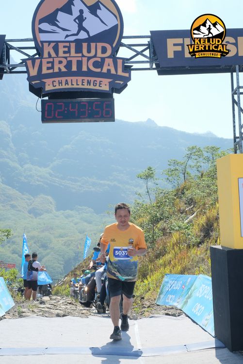 Race photo from Kelud Vertical Challenge 2024