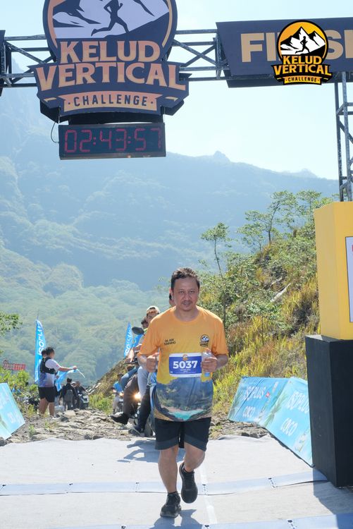 Race photo from Kelud Vertical Challenge 2024