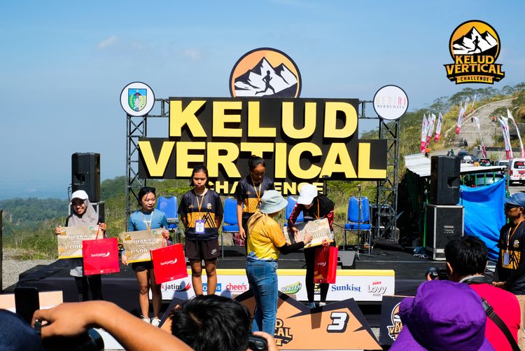 Race photo from Kelud Vertical Challenge 2024