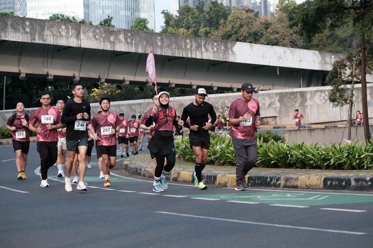 Race photo from Assurance Fun Run 2024