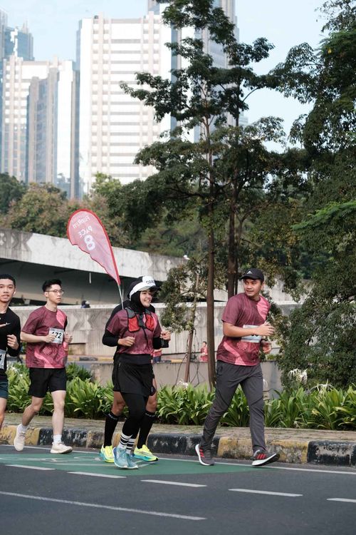 Race photo from Assurance Fun Run 2024