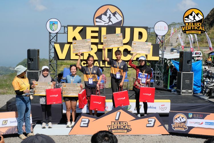Race photo from Kelud Vertical Challenge 2024