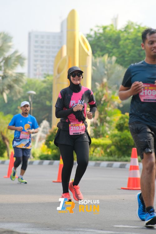 Race photo from Isoplus Run 2024 Surabaya