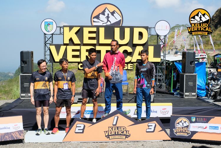Race photo from Kelud Vertical Challenge 2024