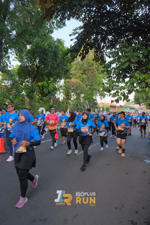 Race photo from Isoplus Run 2024 Surabaya