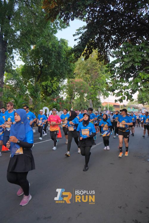 Race photo from Isoplus Run 2024 Surabaya
