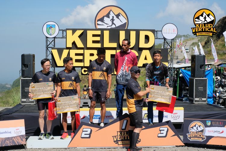 Race photo from Kelud Vertical Challenge 2024