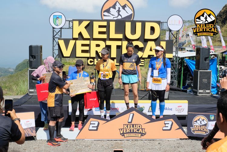 Race photo from Kelud Vertical Challenge 2024