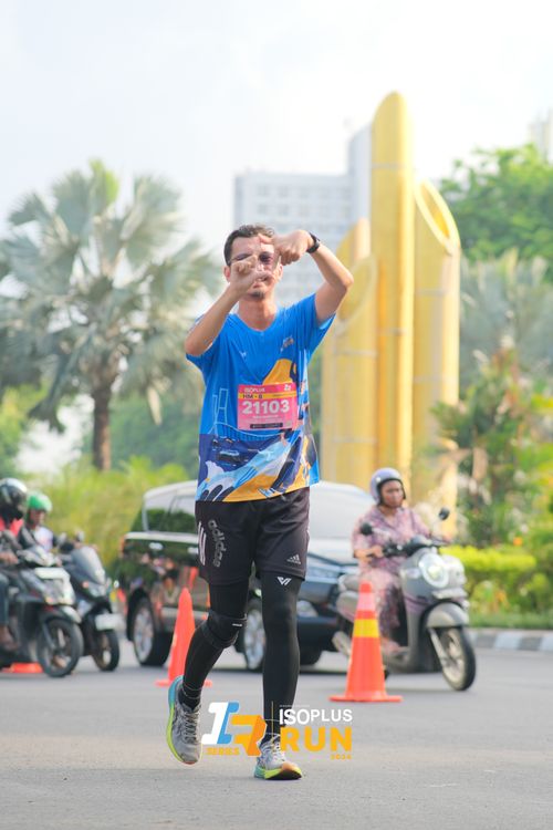 Race photo from Isoplus Run 2024 Surabaya