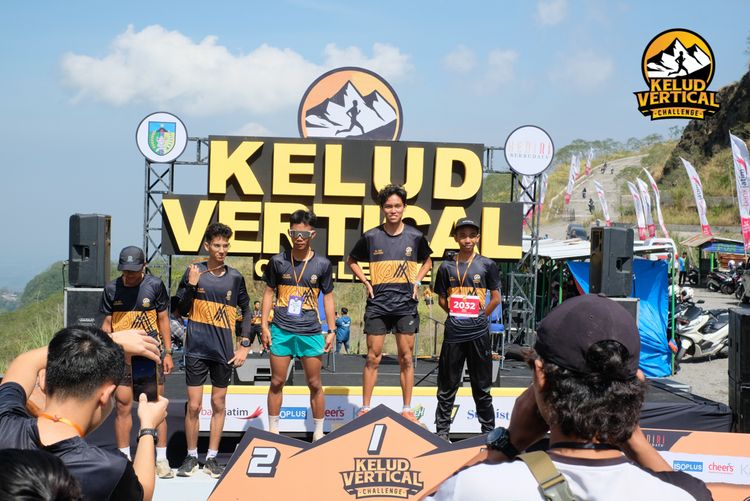 Race photo from Kelud Vertical Challenge 2024