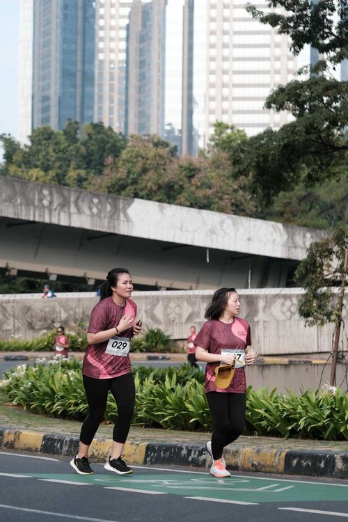 Race photo from Assurance Fun Run 2024
