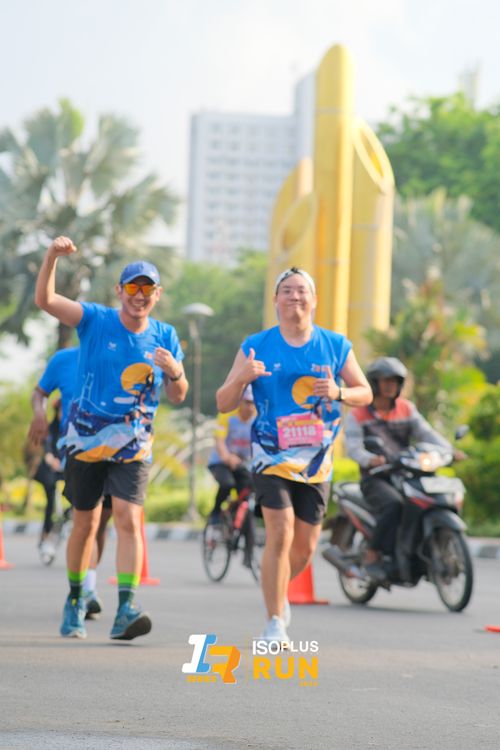 Race photo from Isoplus Run 2024 Surabaya