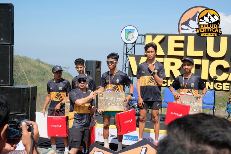 Race photo from Kelud Vertical Challenge 2024