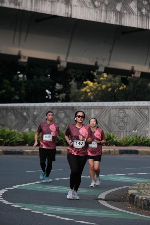Race photo from Assurance Fun Run 2024