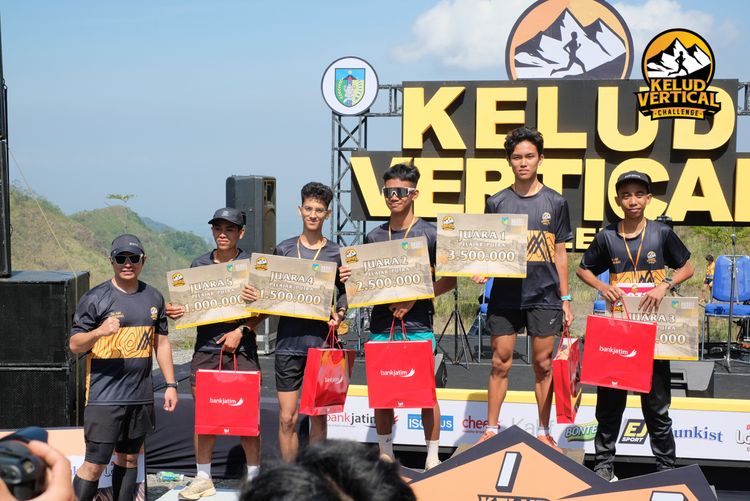Race photo from Kelud Vertical Challenge 2024