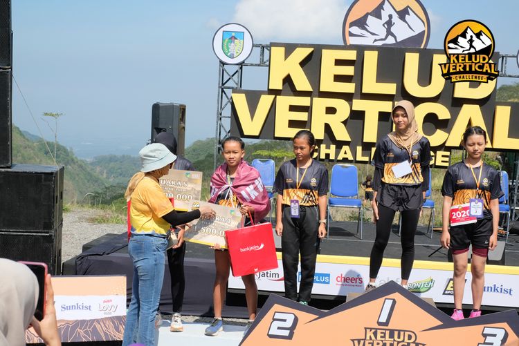 Race photo from Kelud Vertical Challenge 2024
