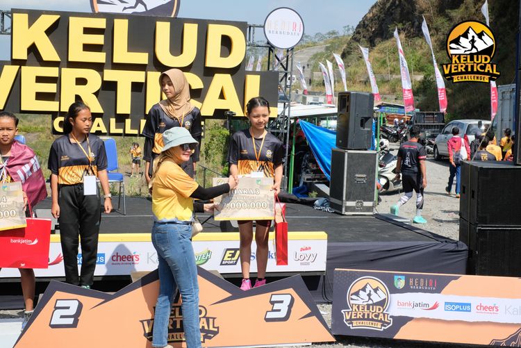 Race photo from Kelud Vertical Challenge 2024