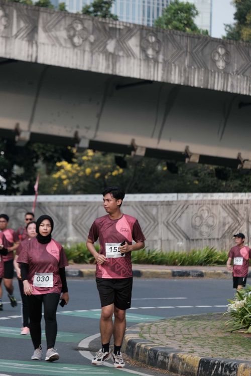 Race photo from Assurance Fun Run 2024
