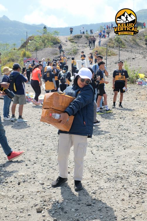 Race photo from Kelud Vertical Challenge 2024