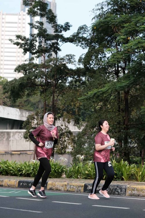 Race photo from Assurance Fun Run 2024