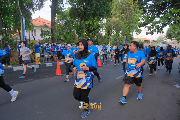 Race photo from Isoplus Run 2024 Surabaya