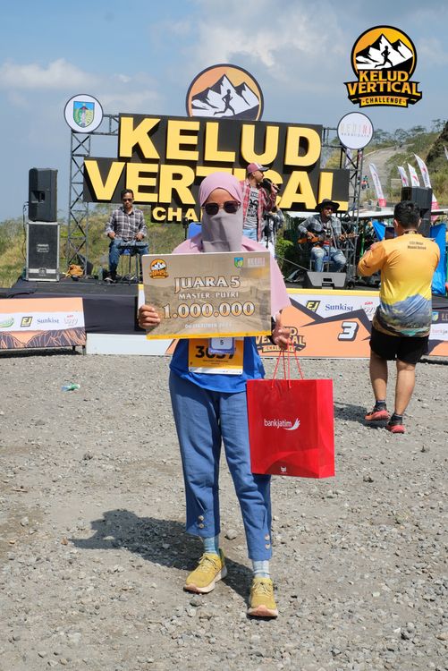 Race photo from Kelud Vertical Challenge 2024