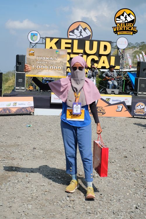 Race photo from Kelud Vertical Challenge 2024