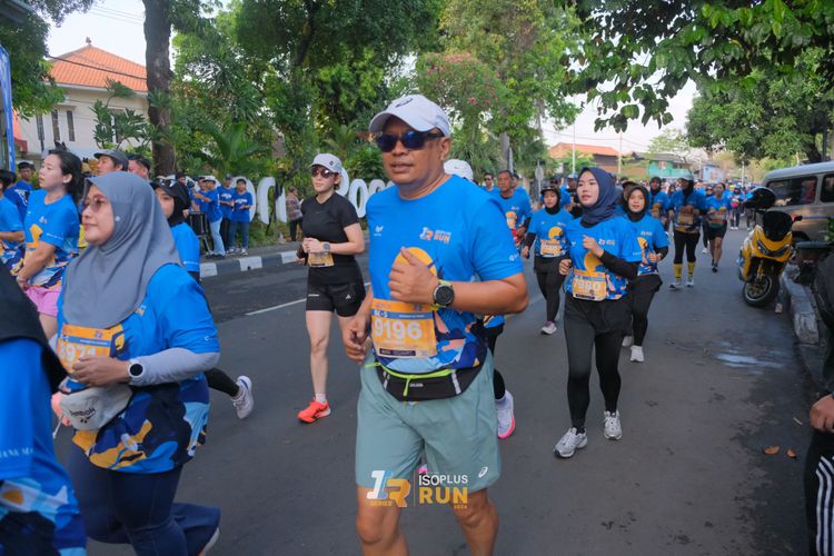 Race photo from Isoplus Run 2024 Surabaya