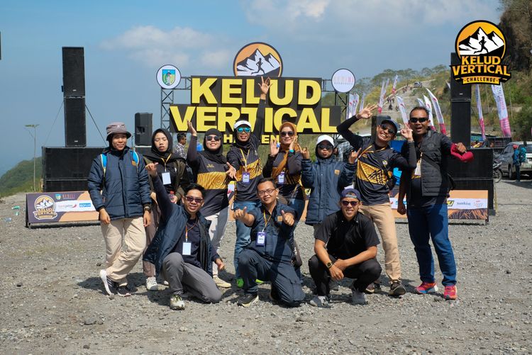 Race photo from Kelud Vertical Challenge 2024