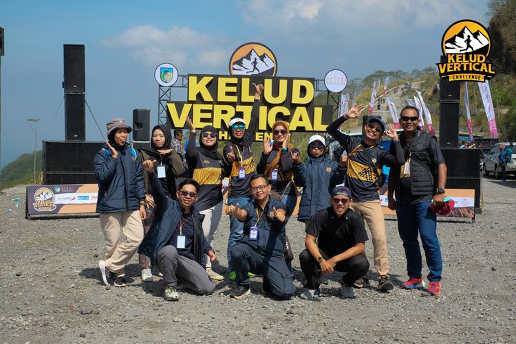 Race photo from Kelud Vertical Challenge 2024