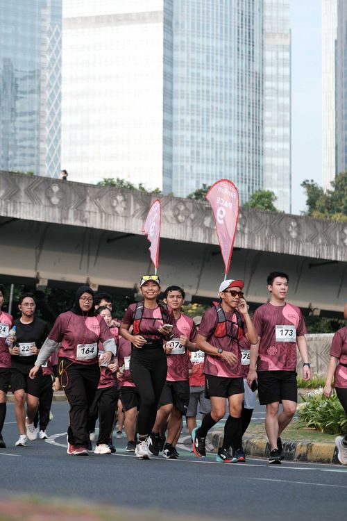Race photo from Assurance Fun Run 2024