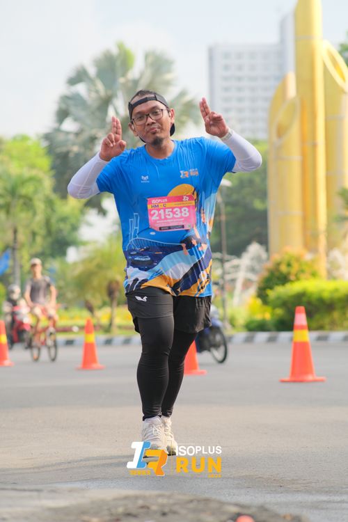 Race photo from Isoplus Run 2024 Surabaya