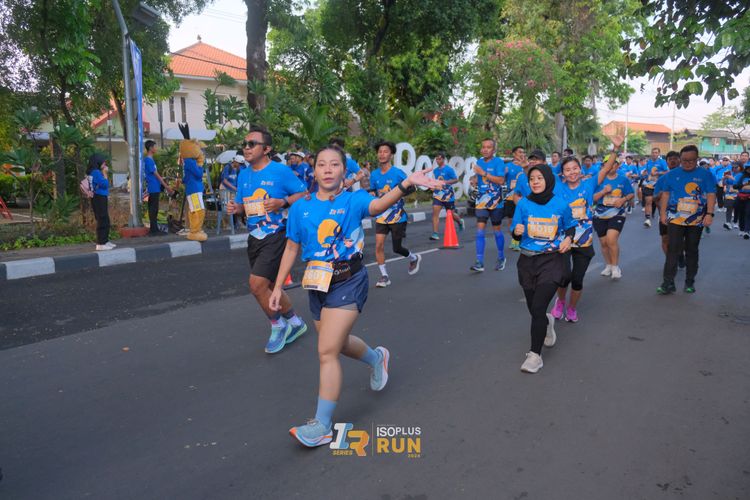 Race photo from Isoplus Run 2024 Surabaya