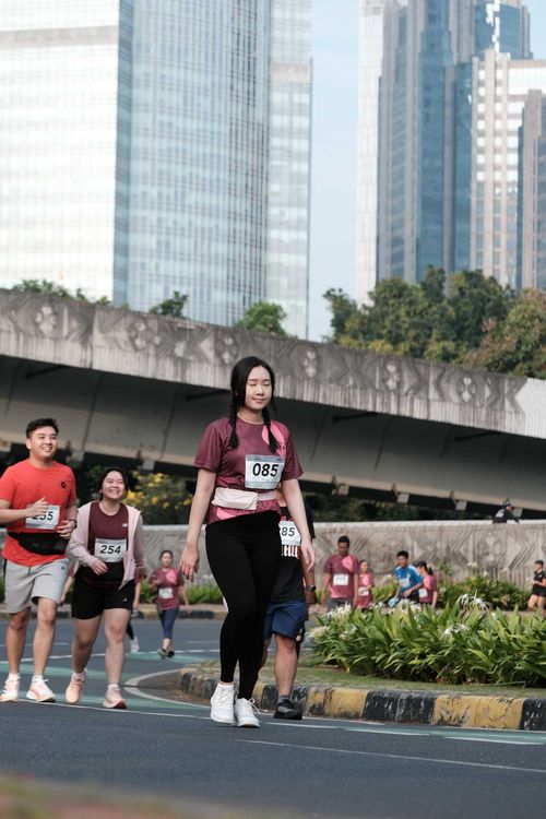 Race photo from Assurance Fun Run 2024