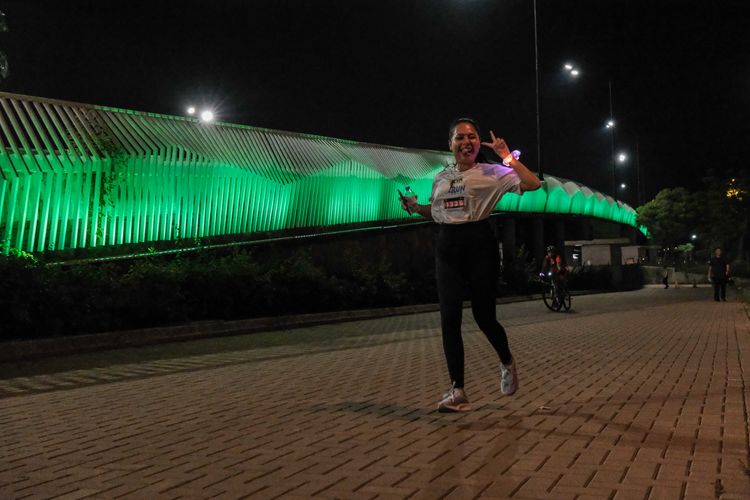 Race photo from PIK NITE RUN VIBES